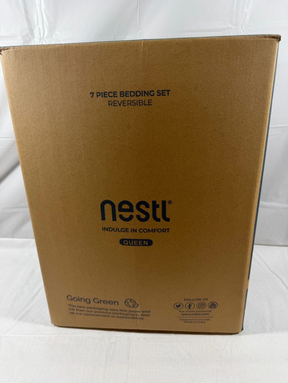 NEST Fragrances Lavender and Light Gray Reversible Comforter Set - Picture 6 of 7